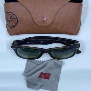 Designer Ray-Ban New Wayfarer Classic Sunglasses